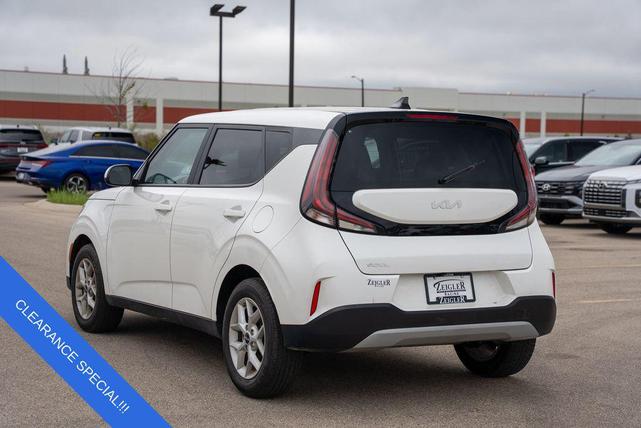 Photo of 2023 Snow White Pearl Kia Soul