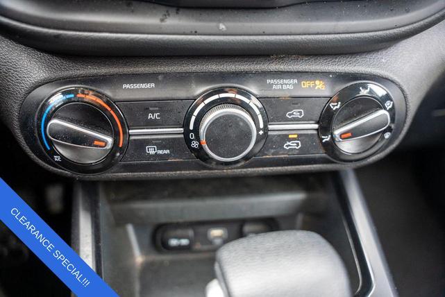 Photo of 2023 Snow White Pearl Kia Soul