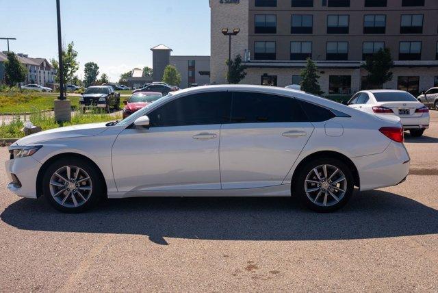 Photo of 2022 Platinum White Pearl Honda Accord
