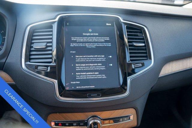 Photo of 2023 Crystal White Metallic Volvo XC90