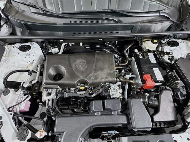 Photo of 2024 Ice Cap Toyota RAV4