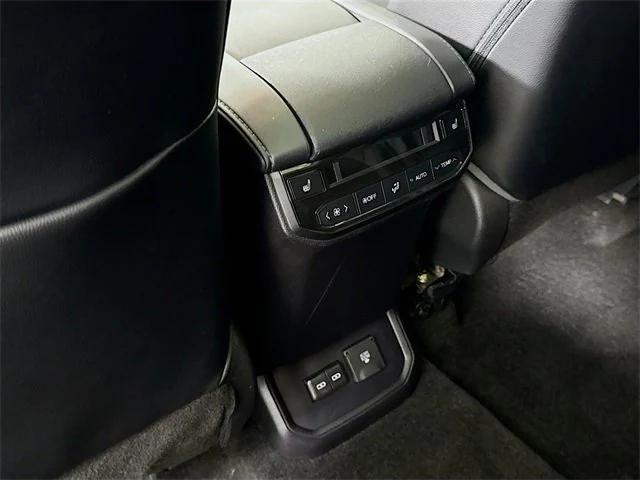 Photo of 2023 Ruby Flare Pearl Toyota Highlander