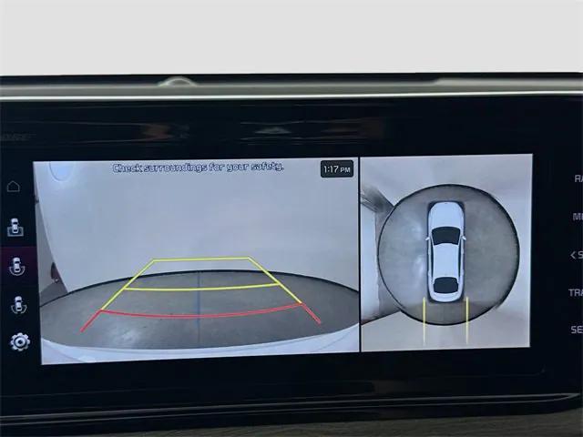 Photo of 2024 Glacial White Pearl Kia K5