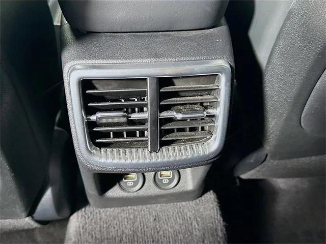 Photo of 2024 Glacial White Pearl Kia K5