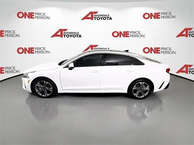 Photo of 2024 Glacial White Pearl Kia K5