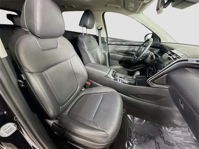 Photo of 2023 Phantom Black Hyundai TUCSON