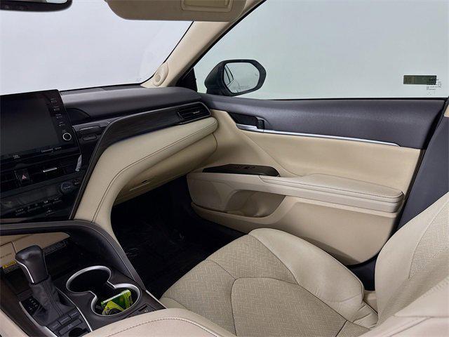 Photo of 2021 Wind Chill Pearl Toyota Camry