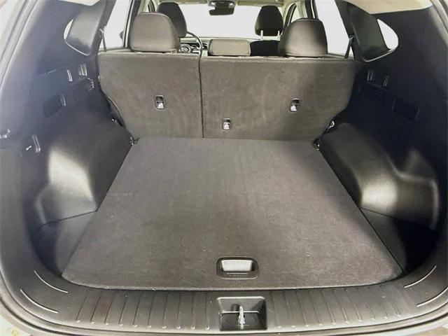 Photo of 2022 Quartz White Hyundai TUCSON Hybrid