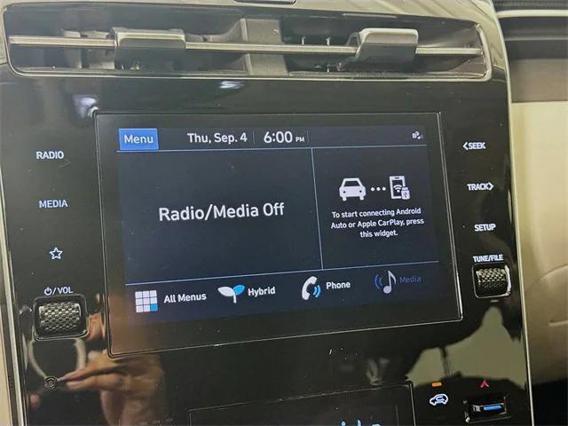 Photo of 2022 Quartz White Hyundai TUCSON Hybrid