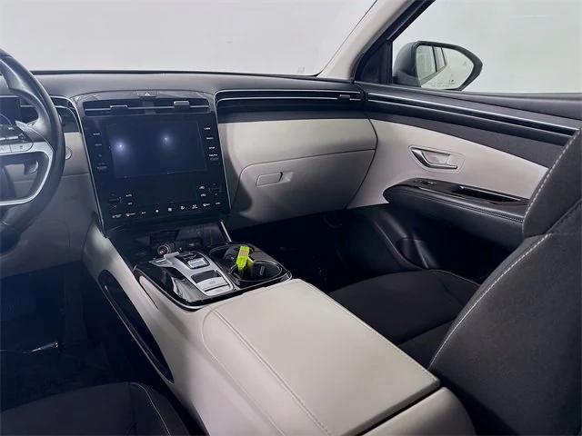 Photo of 2022 Quartz White Hyundai TUCSON Hybrid