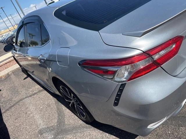 Photo of 2018 Celestial Silver Toyota Camry