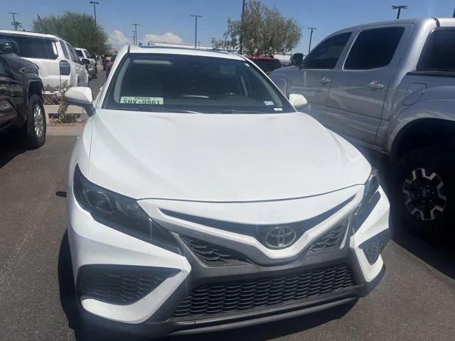 Photo of 2022 White Toyota Camry