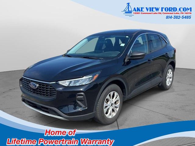 Photo of 2023 Agate Black Metallic Ford Escape