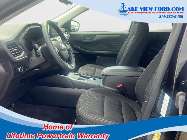 Photo of 2023 Agate Black Metallic Ford Escape