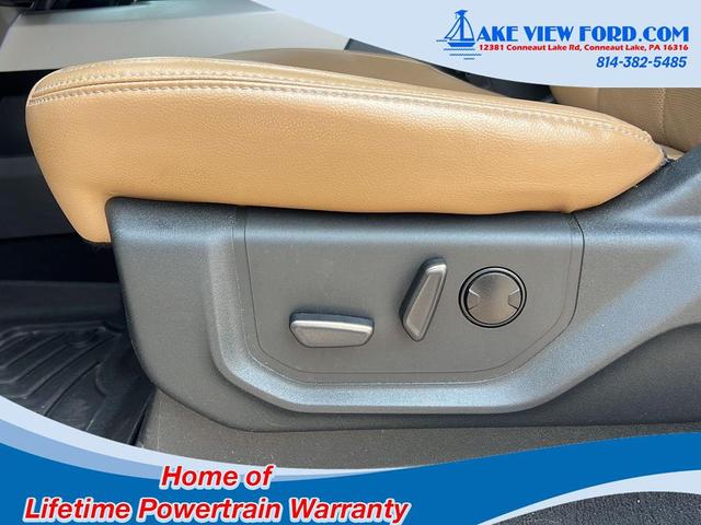 Photo of 2022 Oxford White Ford F-350