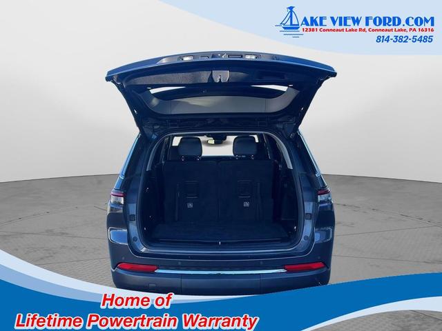 Photo of 2022 Baltic Gray Metallic Clearcoat Jeep Grand Cherokee L