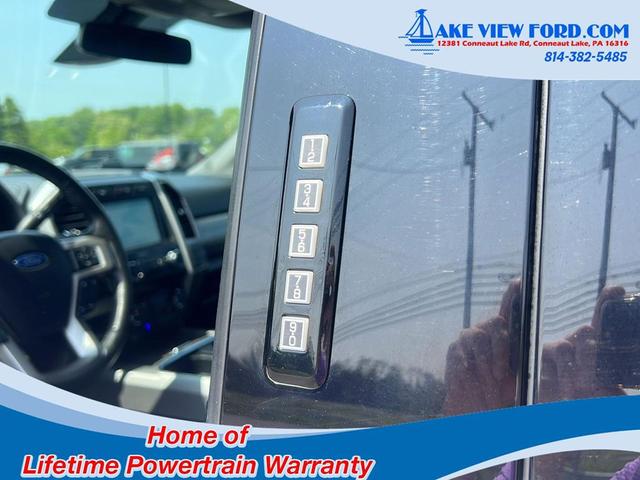 Photo of 2019 Oxford White Ford F-250