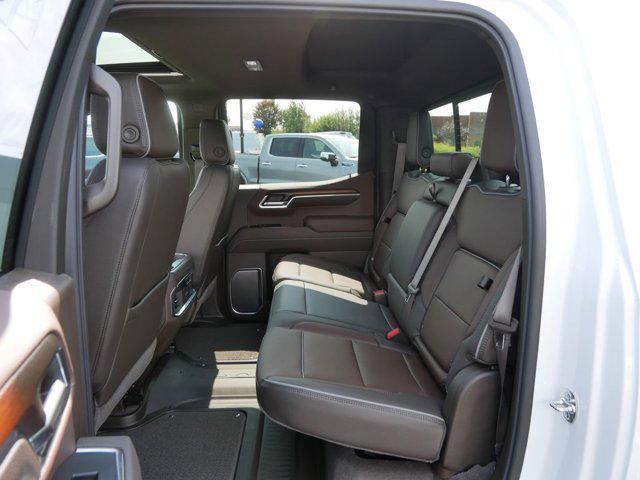 Photo of 2026 Glacier White Tricoat GMC Sierra 1500