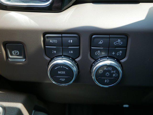 Photo of 2026 Glacier White Tricoat GMC Sierra 1500