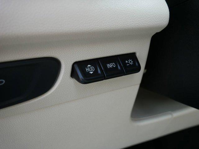 Photo of 2023 White Frost Tricoat Buick Envision