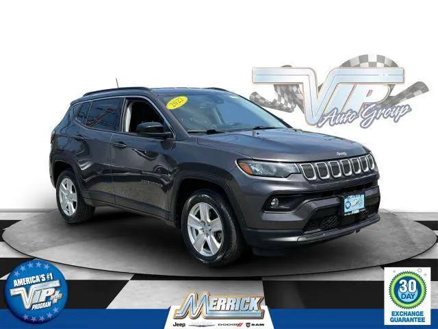 Photo of 2022 Granite Crystal Metallic Clearcoat Jeep Compass