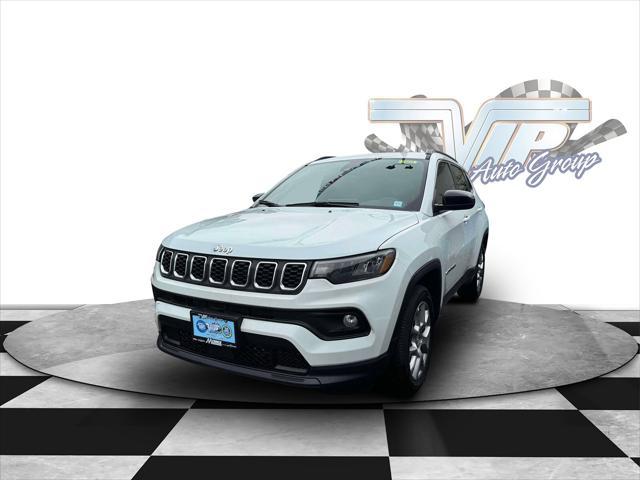 Photo of 2024 Bright White Clearcoat Jeep Compass