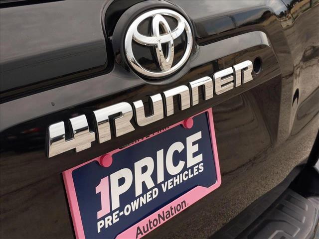 Photo of 2018 Midnight Black Metallic Toyota 4Runner