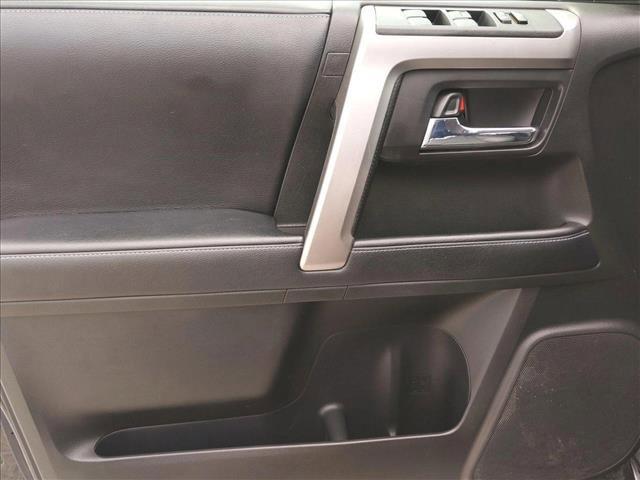 Photo of 2018 Midnight Black Metallic Toyota 4Runner