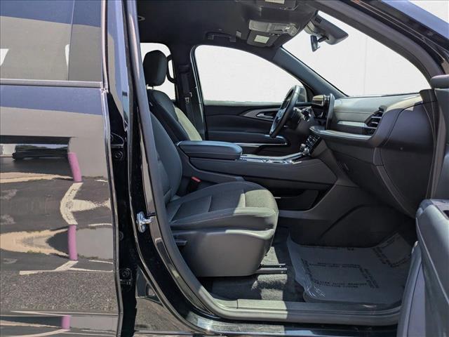 Photo of 2024 Mosaic Black Metallic Chevrolet Traverse