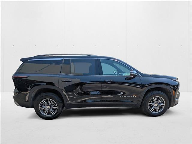Photo of 2024 Mosaic Black Metallic Chevrolet Traverse