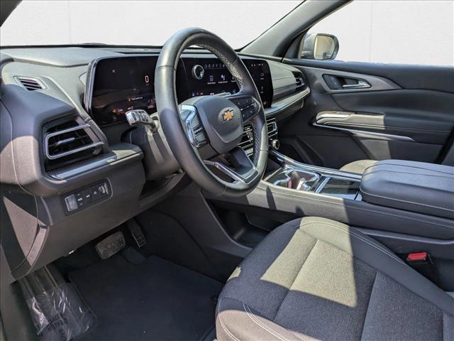 Photo of 2024 Mosaic Black Metallic Chevrolet Traverse