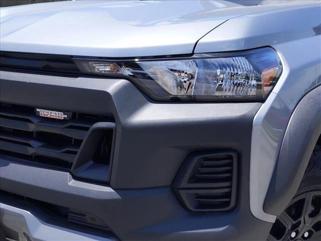 Photo of 2025 Sterling Gray Metallic Chevrolet Colorado