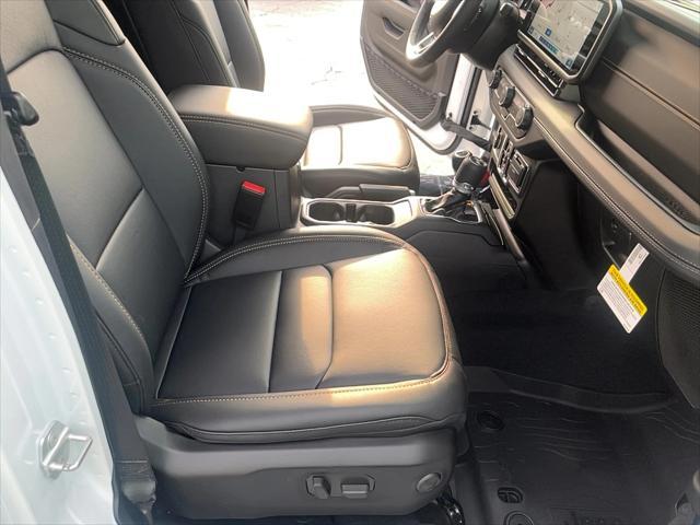 Photo of 2025 Bright White Jeep Wrangler