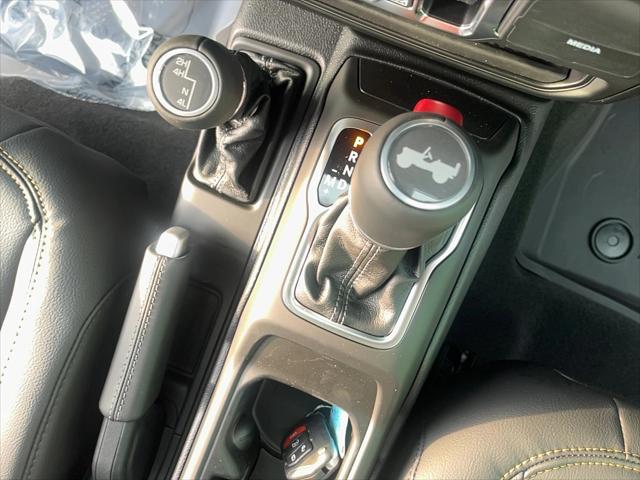 Photo of 2025 Bright White Jeep Wrangler