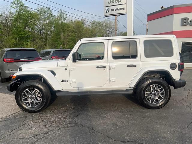 Photo of 2025 Bright White Jeep Wrangler