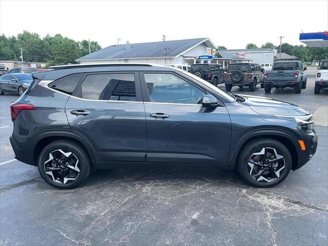 Photo of 2024 Gray Kia Seltos