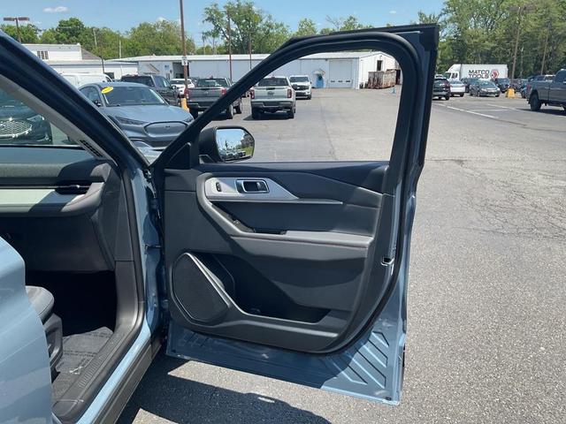 Photo of 2025 Vapor Blue Metallic Ford Explorer