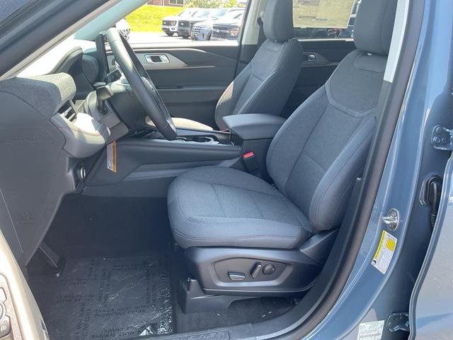 Photo of 2025 Vapor Blue Metallic Ford Explorer