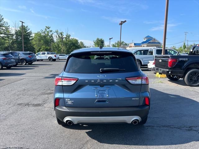 Photo of 2020 Blue (ft) Ford Escape