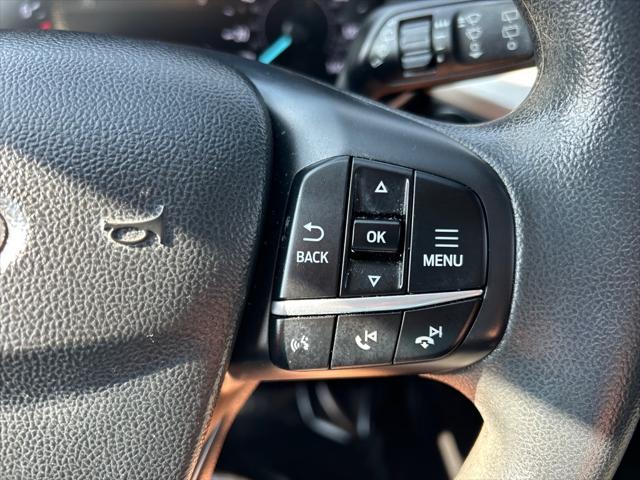 Photo of 2020 Blue (ft) Ford Escape