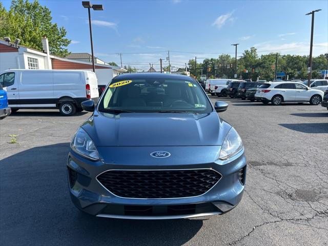 Photo of 2020 Blue (ft) Ford Escape