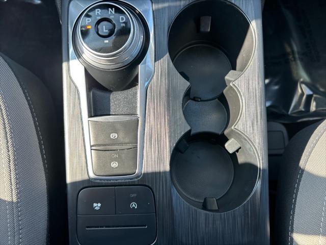 Photo of 2020 Blue (ft) Ford Escape