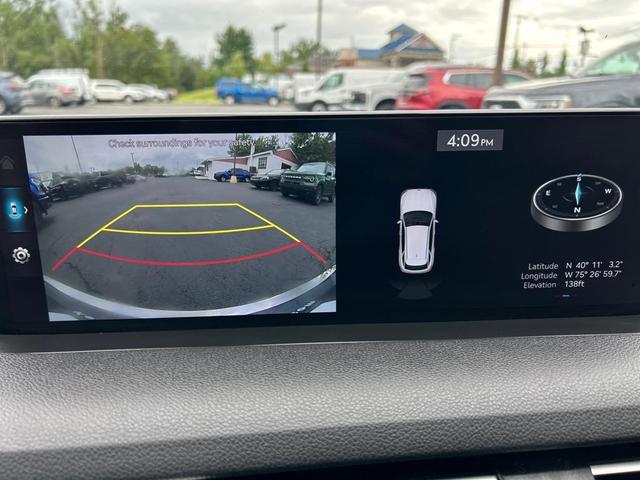 Photo of 2023 Vik Black Genesis GV70