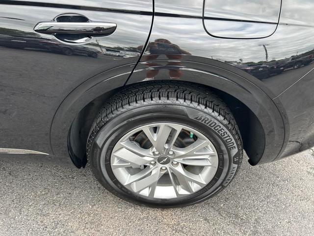Photo of 2023 Vik Black Genesis GV70
