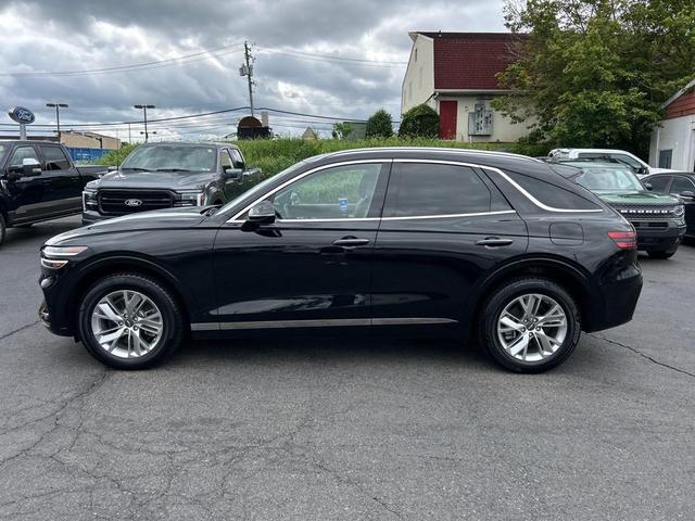 Photo of 2023 Vik Black Genesis GV70