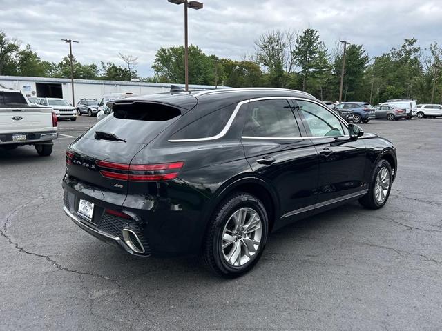 Photo of 2023 Vik Black Genesis GV70