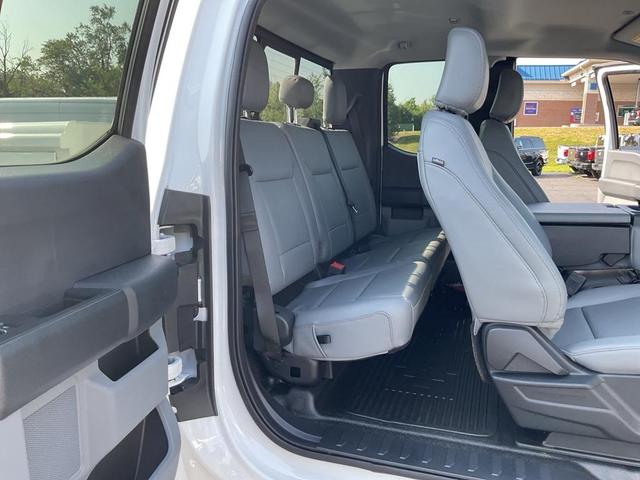 Photo of 2025 Oxford White Ford F-350