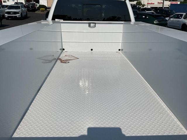 Photo of 2025 Oxford White Ford F-350