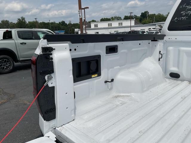 Photo of 2025 Oxford White Yz Ford Ranger