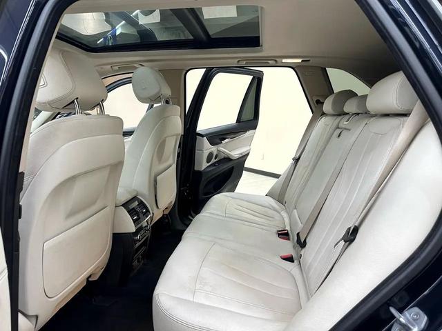 Photo of 2016 Dark Blue BMW X5